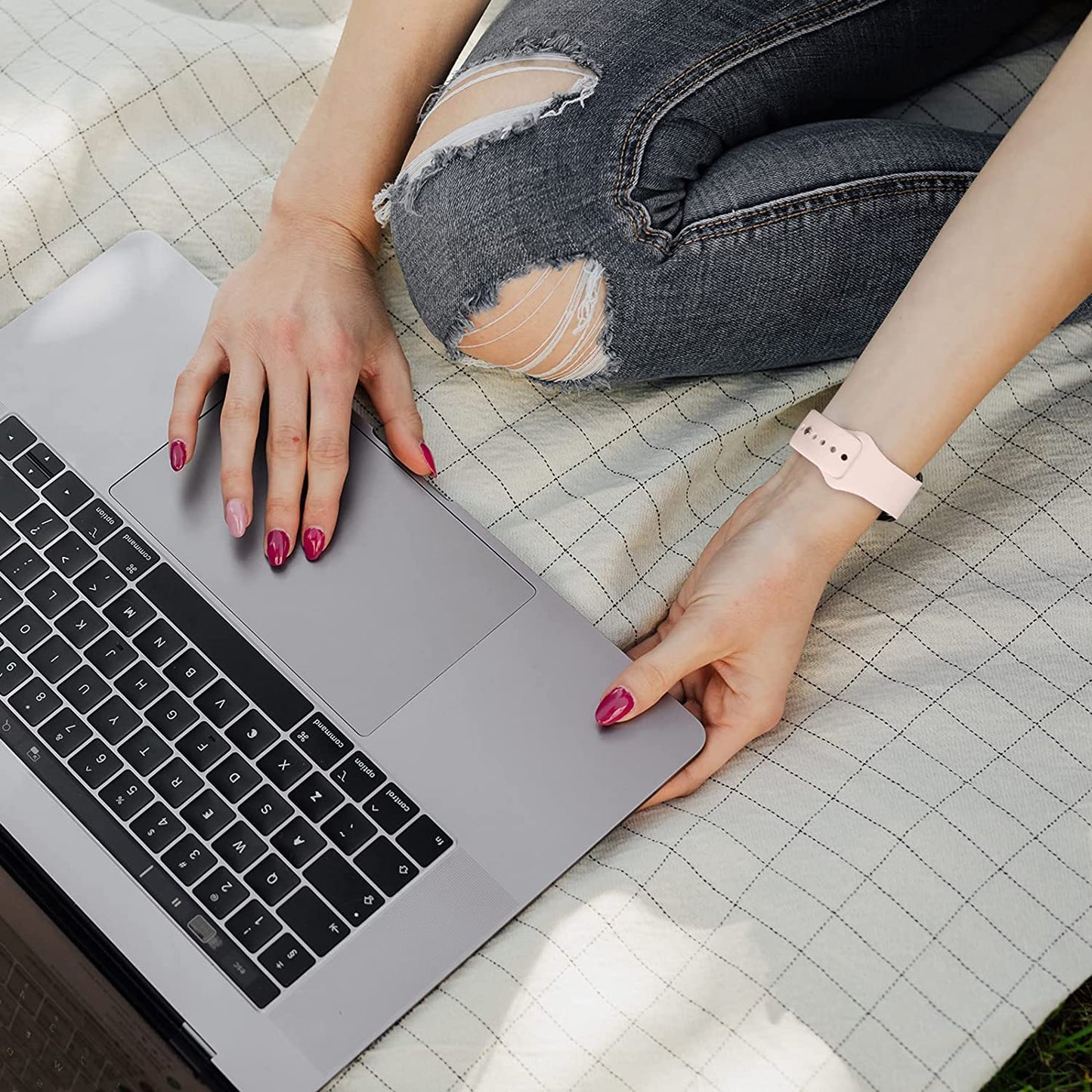 Bands Compatible with Samsung Galaxy Watch 4 Band 40Mm 44Mm, Galaxy Watch 4 Classic Bands 42Mm 46Mm, 20Mm Soft Silicone Sport Replacement Strap for Galaxy Watch 4 Band Women Men