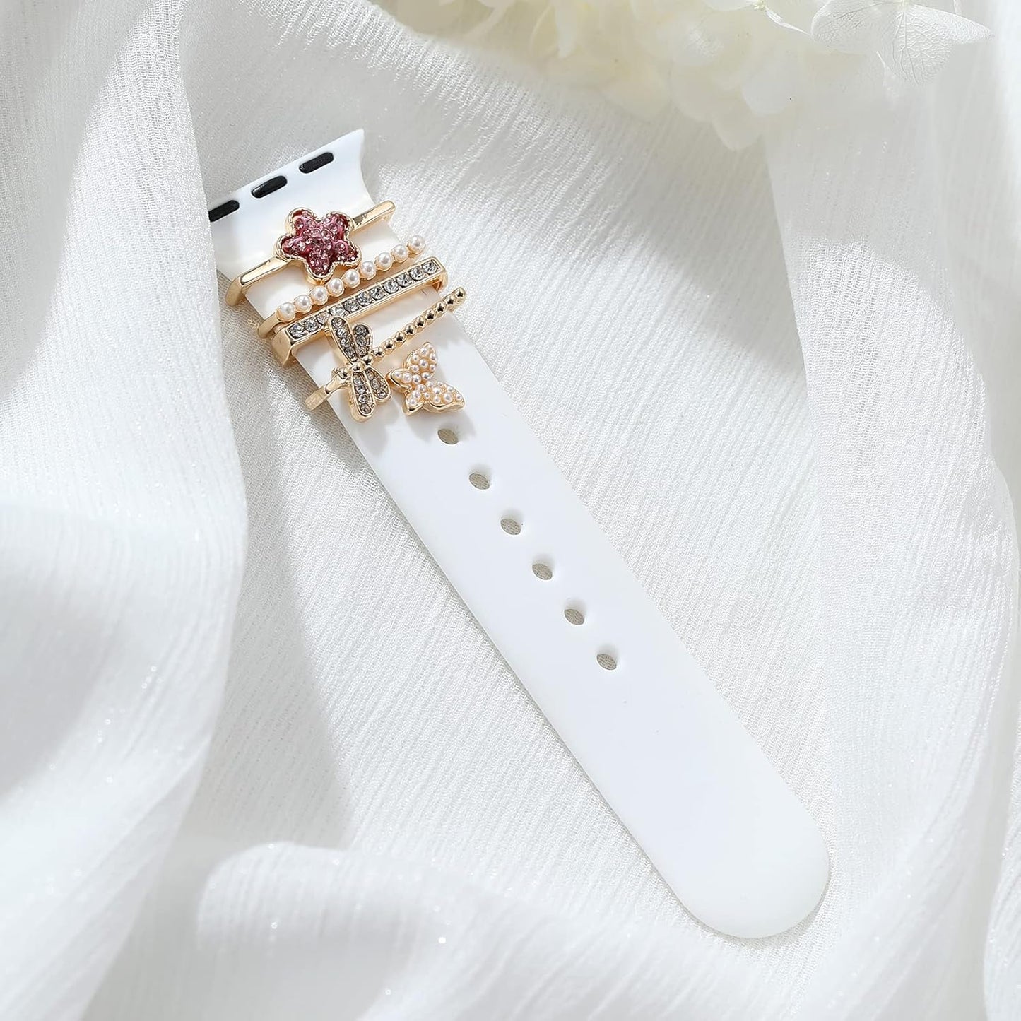 Smart Watch Band Charms Bling Decorative Ring Loops Charms Compatible with Apple Watch Silicone Bands Charms 45Mm 44Mm 42Mm 41Mm 40Mm 38Mmseries 8 7 6 5 4 3 2 1 Watchband Metal Diamond Charms Accessories (No Band With)