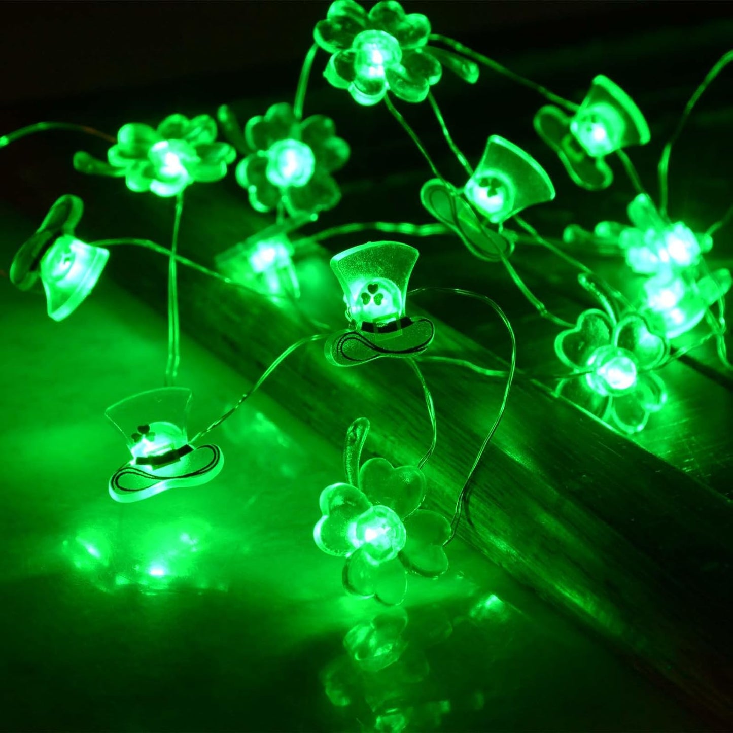 50LED Shamrocks Leprechaun Hat Lights for St Patricks Day Decorations, Battery Operated Green Lucky Clover Fairy String Lights for St Patricks Home Garden Indoor Outdoor Irish Decor (8 Modes)