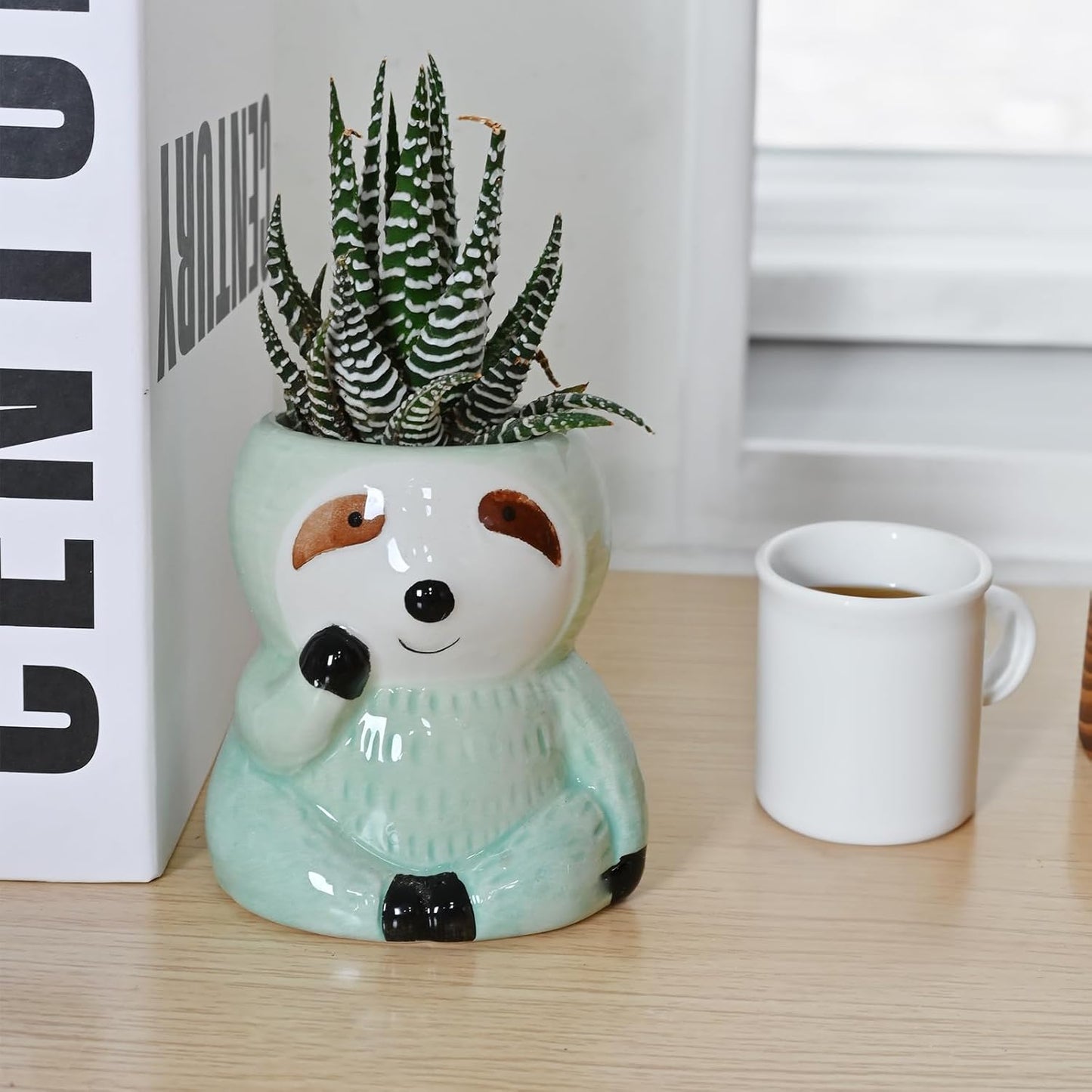 Cute Sloth Succulent Planter - Ceramic Cartoon Pot with Drainage Hole - Adorable Windowsill Decoration - Ideal for Cactus and Succulents