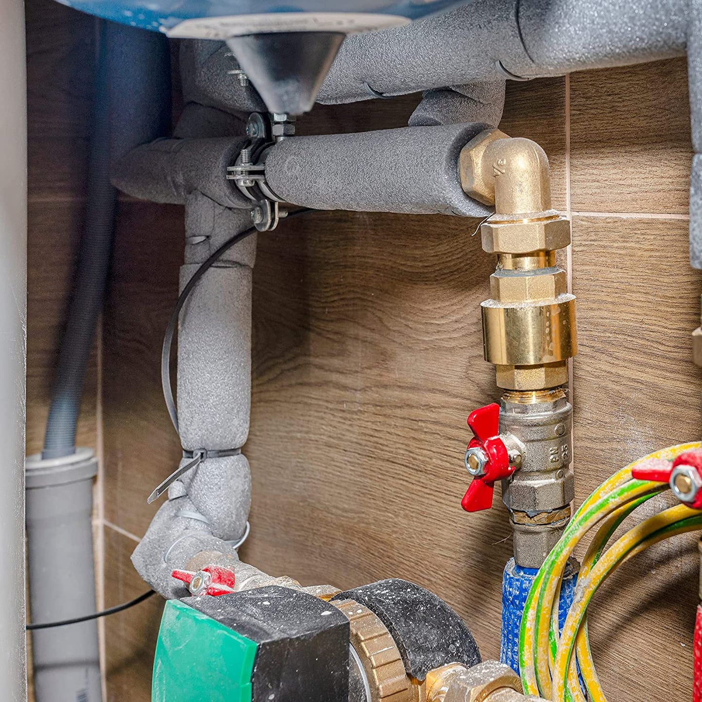 Foam Tube Pipe Insulation Freeze Protection Cover 3.28 Ft Length 1.18In ID 1.97In OD Pipe Insulation Kits White 2 Pack