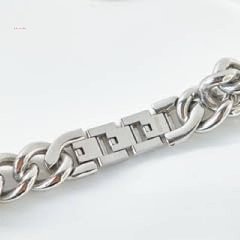 Silver Stainless Steel Chain Watch Band for Apple Watch 7/8/9,Compatible with 45Mm - Elegant & Durable Replacement Strap