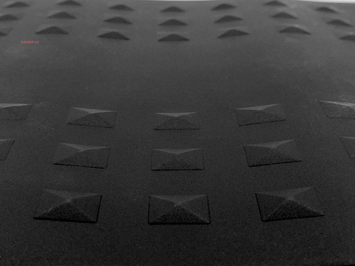 Heat-Resistant Styling Station Mat, Silicone Mat Prevents Work Surfaces from Heat Damage of Styling Tools, Prevent Tool from Falling or Slipping, Black, 9 X 11 Inches