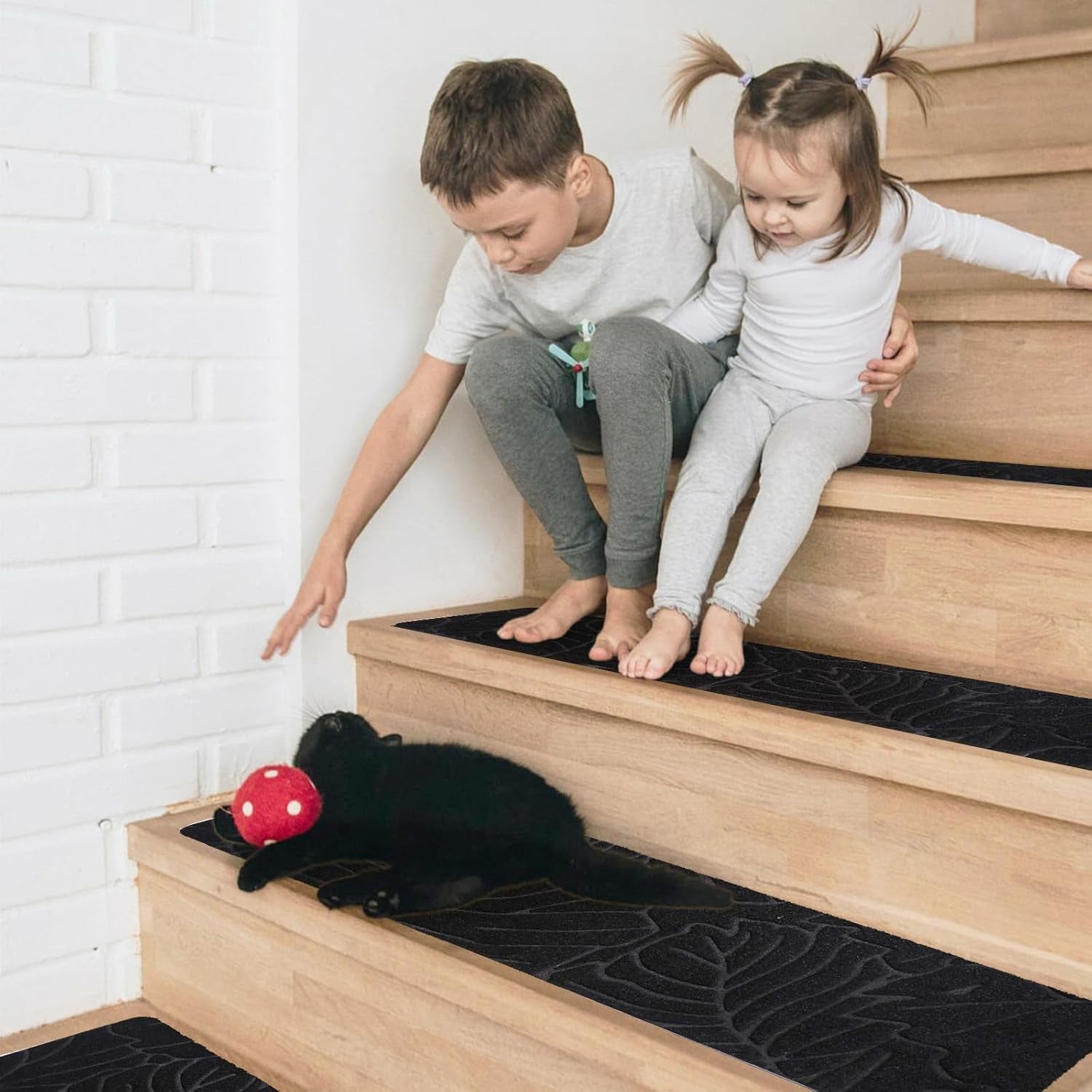 Stair Treads for Wooden Steps, 8" X 30" Non Slip Carpet Stair Treads Set of 15 Indoor Carpet Mat Stair Runners Stair Rugs for Kids Elders and Pets with Reusable Adhesive, Black
