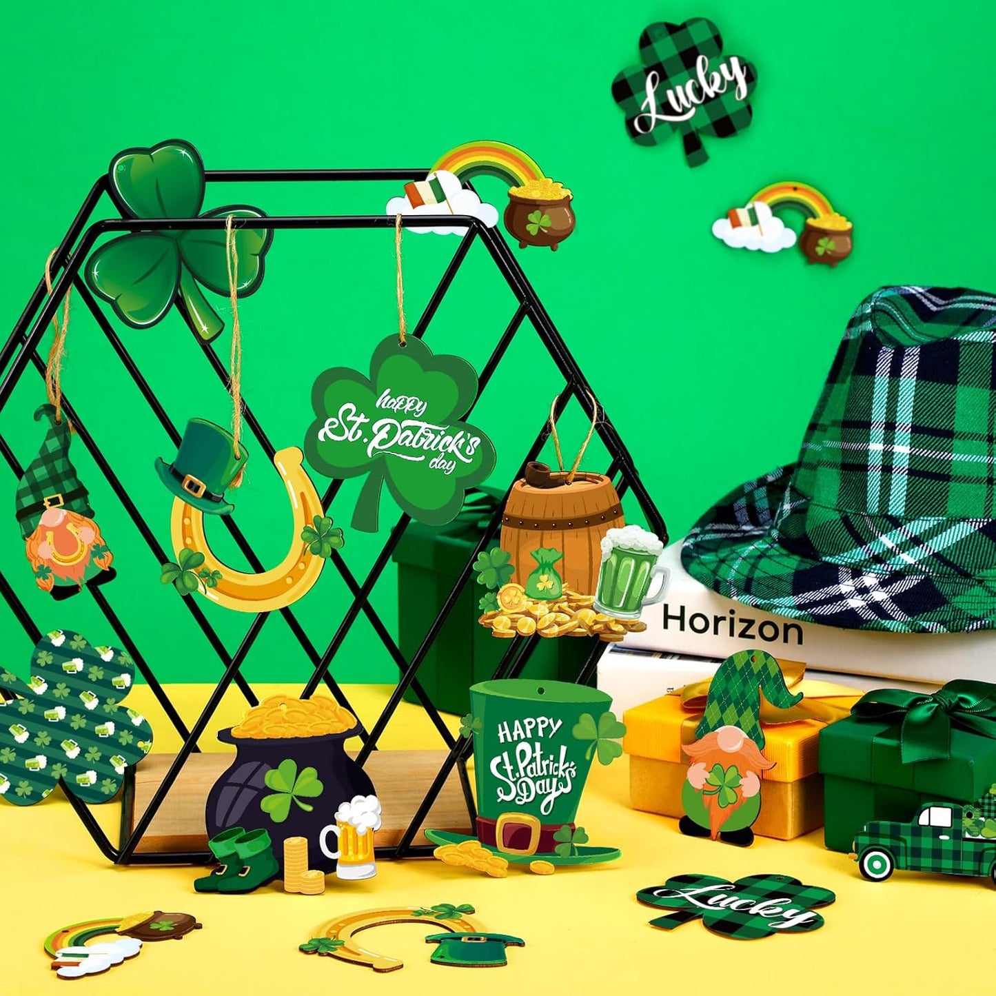 36 Pcs St. Patrick'S Day Tree Ornaments St. Patrick'S Day Wooden Ornaments for Small Tree Shamrock Decorations Gnome Clover Truck Plaid Hanging Cutouts for St. Patrick'S Day Irish Decor