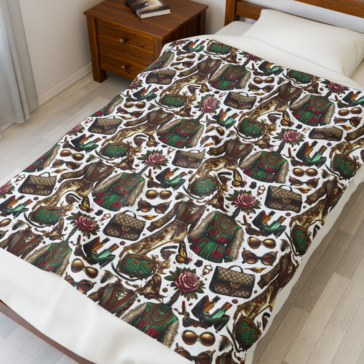 Boho Gucci-Inspired Velveteen Plush Blanket - Cozy Tribal Print for Home Decor