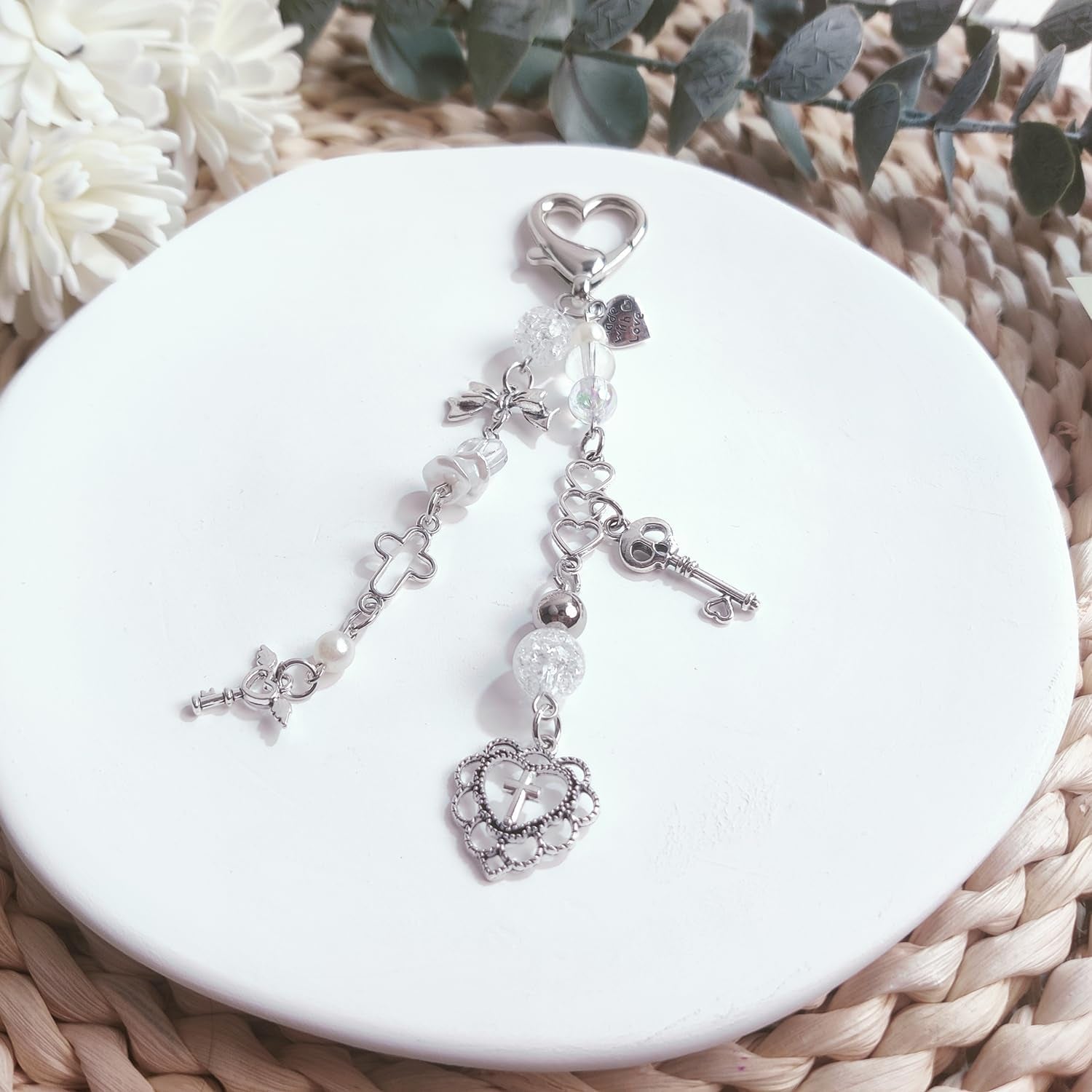 Cute Keychain Aesthetic Y2K Keychain Accessories Cute Heart Butterfly Strawberry Bear Key Chain for Keys Bags Women Gifts (1PCS Keys Heart)