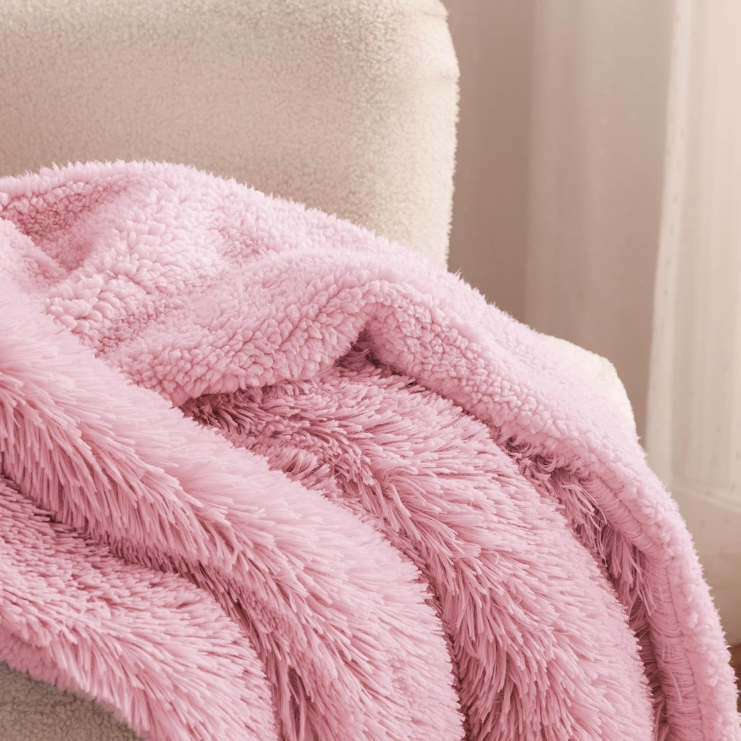 Soft Pink Throw Blanket for Couch, Fluffy Fuzzy Pink Blankets & Throws for Sofa, Cozy Plush Sherpa Fleece Faux Fur Blanket, Pink Decor Christmas Blanket Pink Gifts for Women, Girls, 50X60