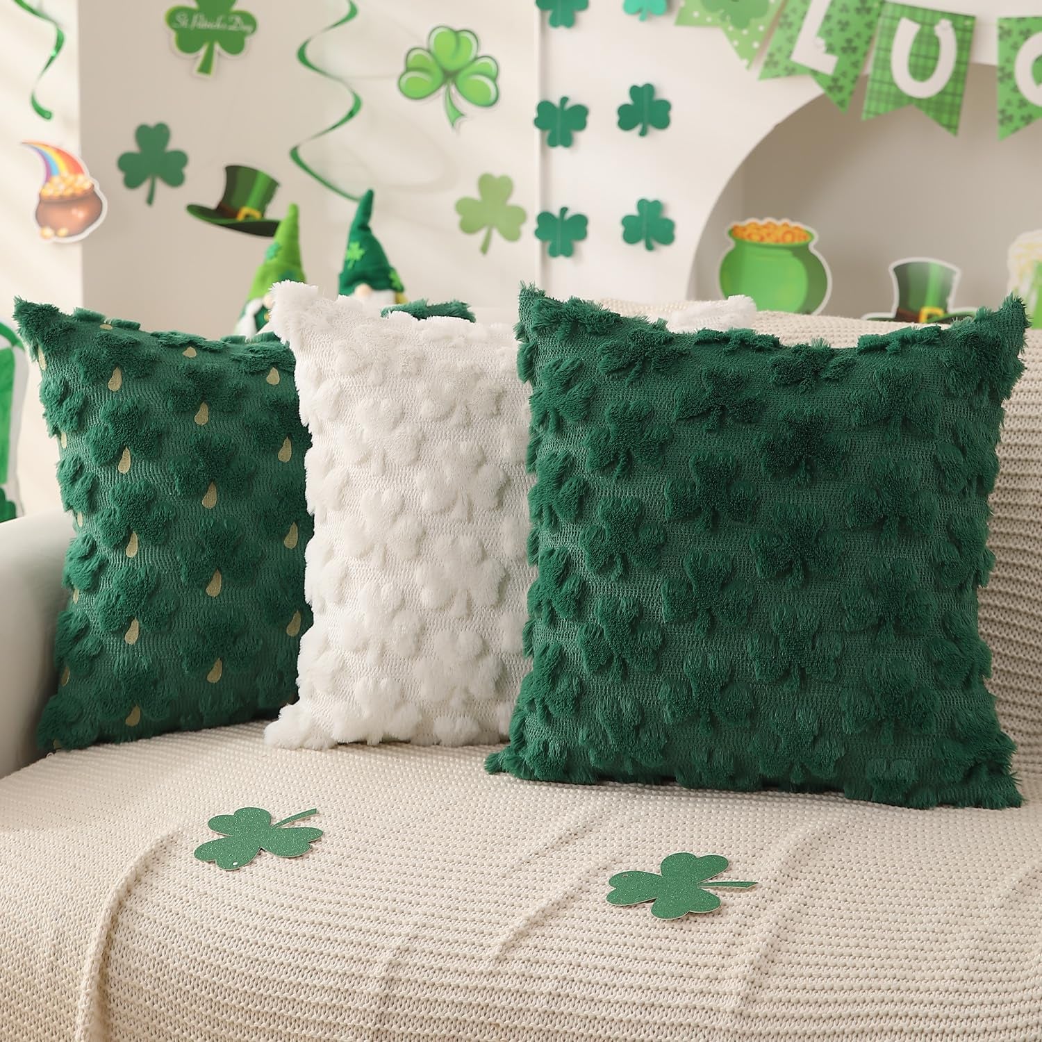 St Patricks Day Pillow Covers 18X18 Inch Set of 2 St Patricks Day Decorations Green Shamrock Soft Plush Faux Fur Jacquard Throw Pillows for Bedroom Sofa Holiday Festivals Home Decor PTK022A18