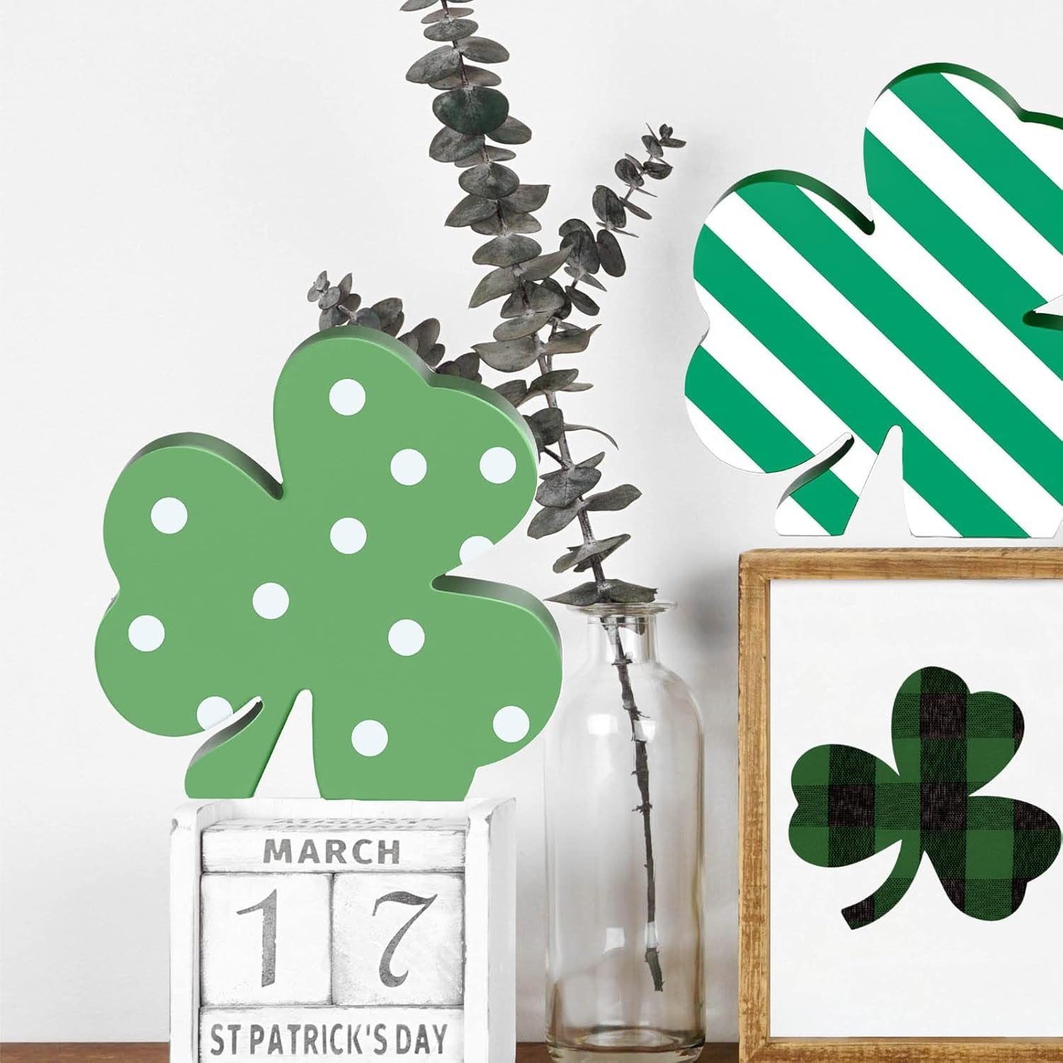 4 Pieces St Patricks Wooden Shamrock Table Signs Irish Lucky Wood Table Centerpiece St. Patrick Decoration for Holiday Home Office Tiered Tray Decor(Simple Style)
