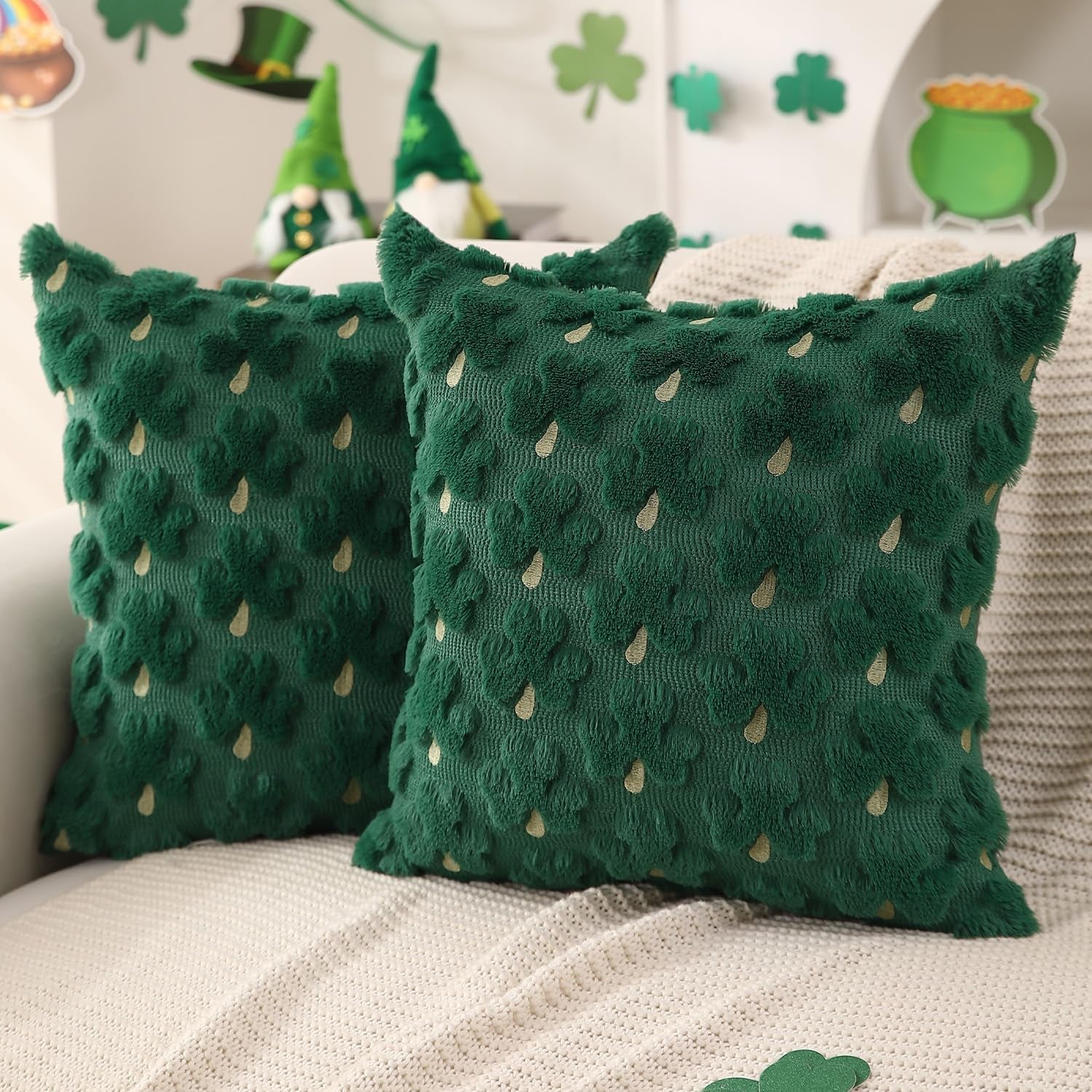 St Patricks Day Pillow Covers 18X18 Inch Set of 2 St Patricks Day Decorations Green Shamrock Soft Plush Faux Fur Jacquard Throw Pillows for Bedroom Sofa Holiday Festivals Home Decor PTK022A18