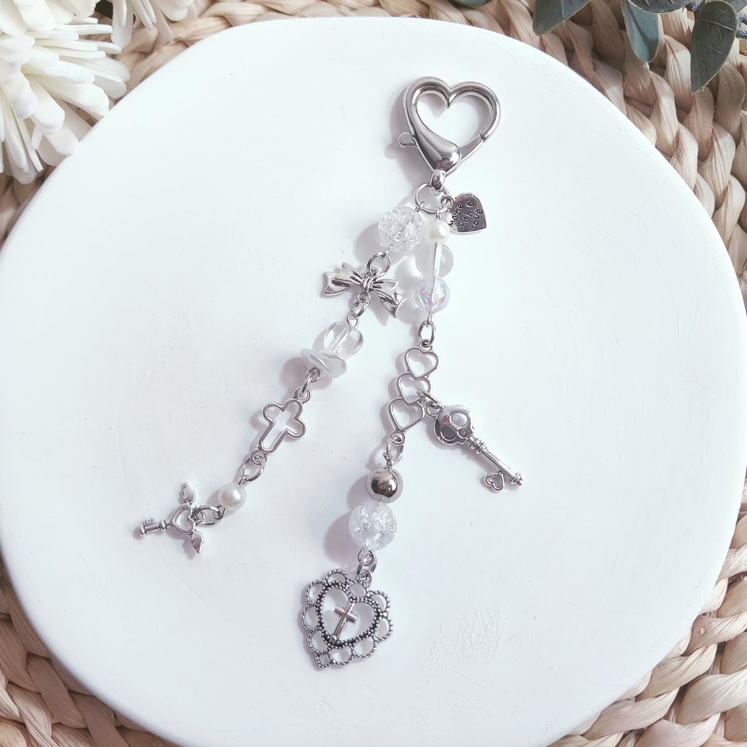 Cute Keychain Aesthetic Y2K Keychain Accessories Cute Heart Butterfly Strawberry Bear Key Chain for Keys Bags Women Gifts (1PCS Keys Heart)