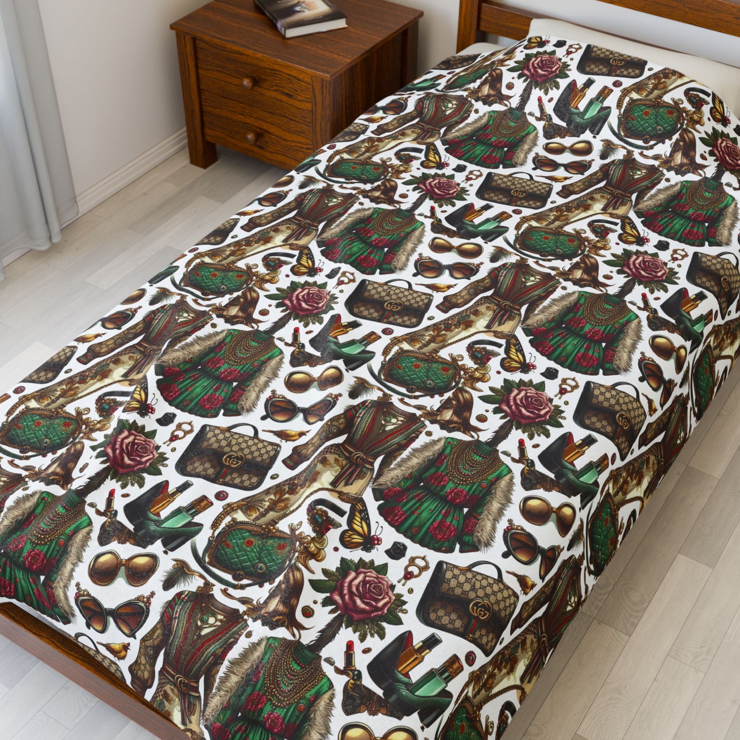 Boho Gucci-Inspired Velveteen Plush Blanket - Cozy Tribal Print for Home Decor