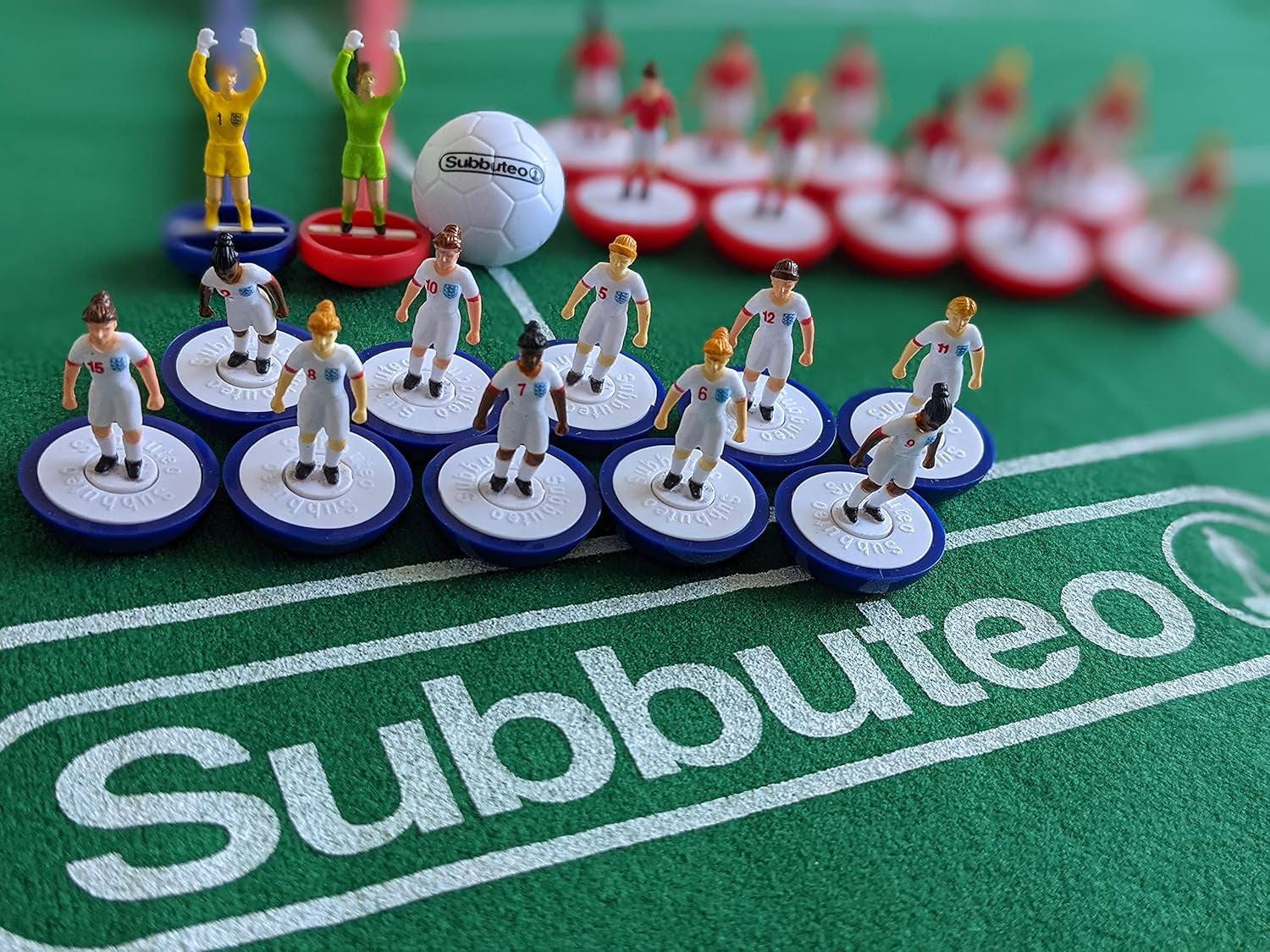 Subbuteo Official England Lionesses Main Game for Age 6 Years and Over UKUK