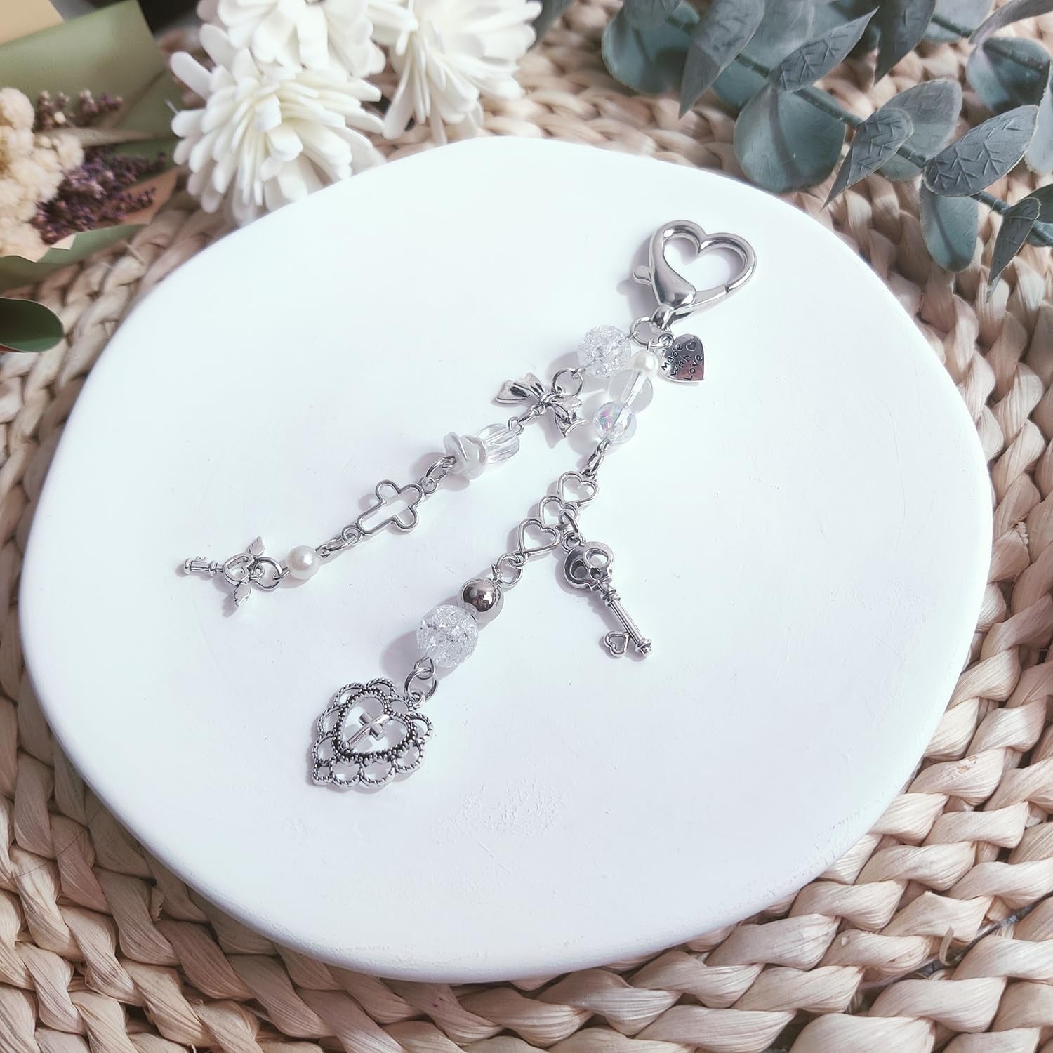 Cute Keychain Aesthetic Y2K Keychain Accessories Cute Heart Butterfly Strawberry Bear Key Chain for Keys Bags Women Gifts (1PCS Keys Heart)