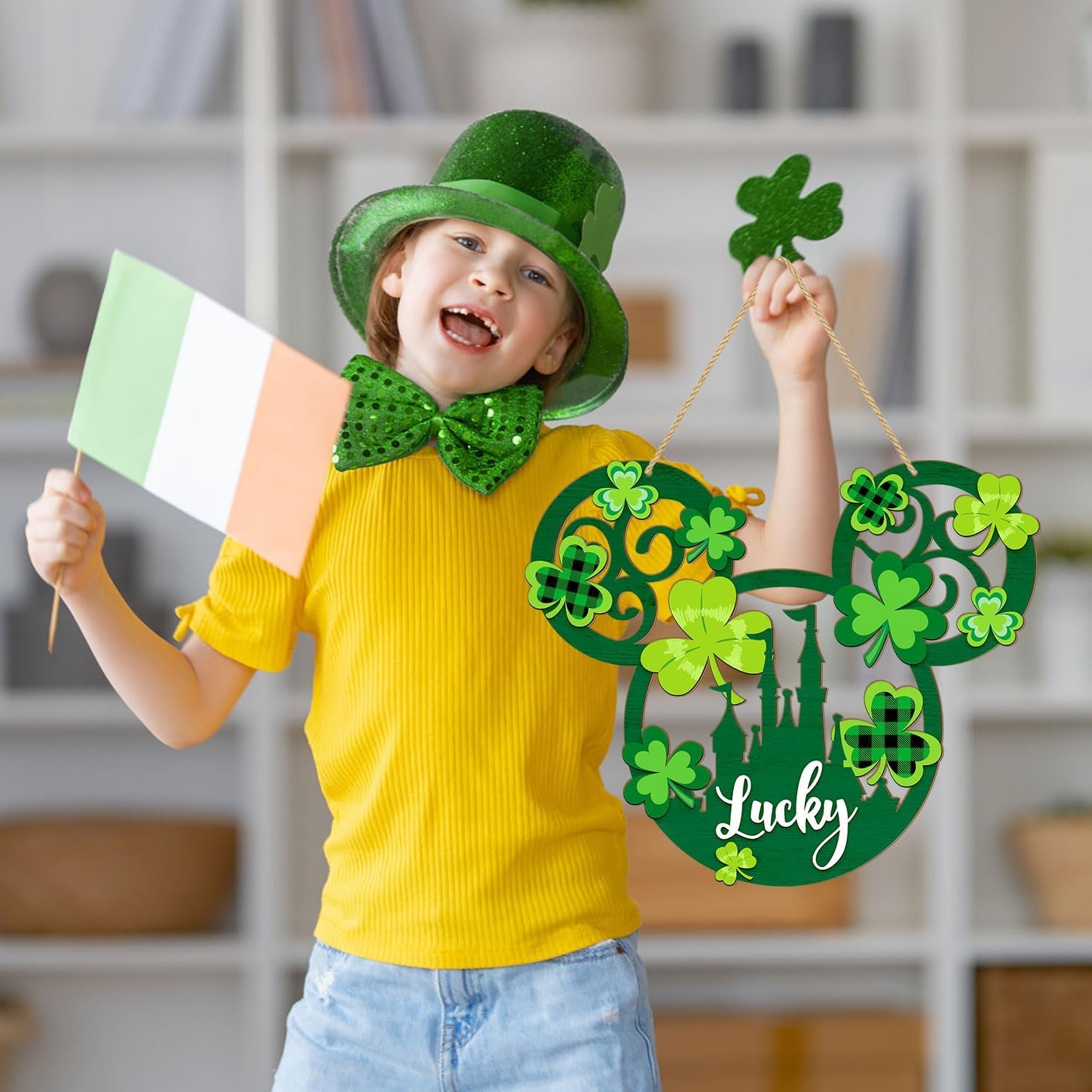 St. Patrick'S Day Door Sign Mouse Shaped, Shamrock Wooden Hanging Sign Lucky Irish Welcome Wood Wreath Hanging Sign with Rope for Happy St. Patrick'S Day Party Front Door Wall Home Decorations Green