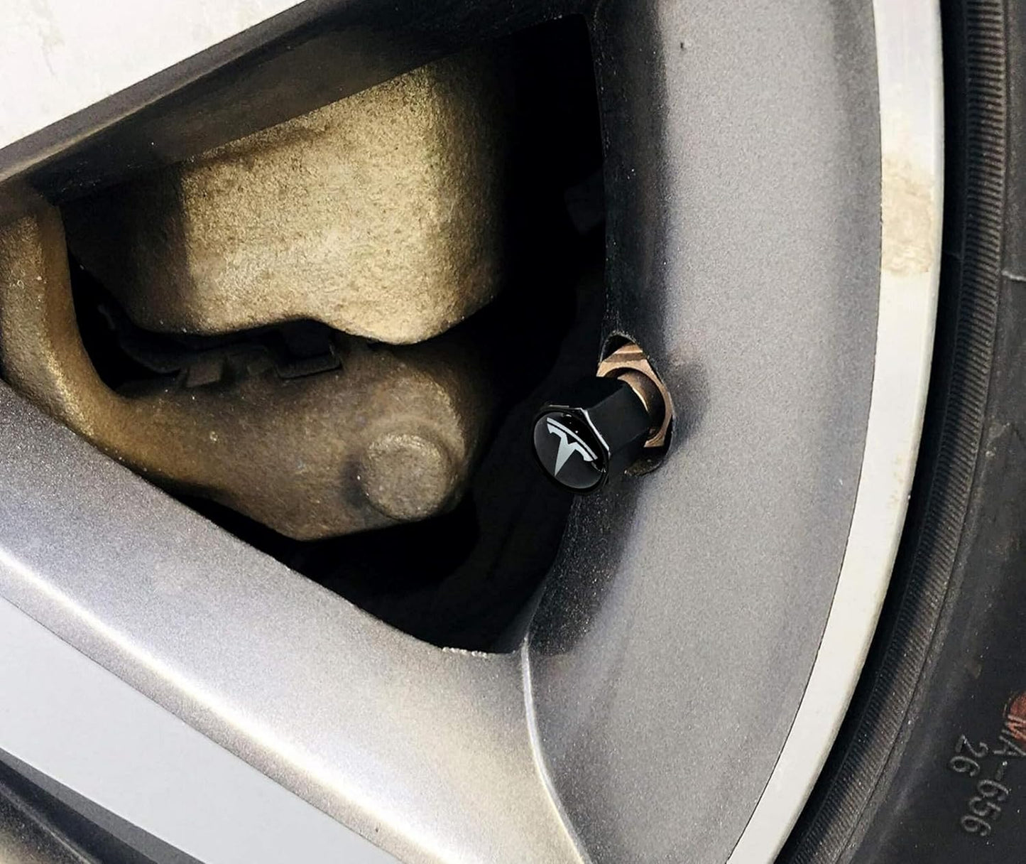 Car Tire Valve Stem Caps for Tesla Model 3, S, X, Y Accessories (4 Pack) Leakproof Aluminum Tire Valve Caps with Rubber O-Rings Compatible with Tesla Model Y Accessories 2023