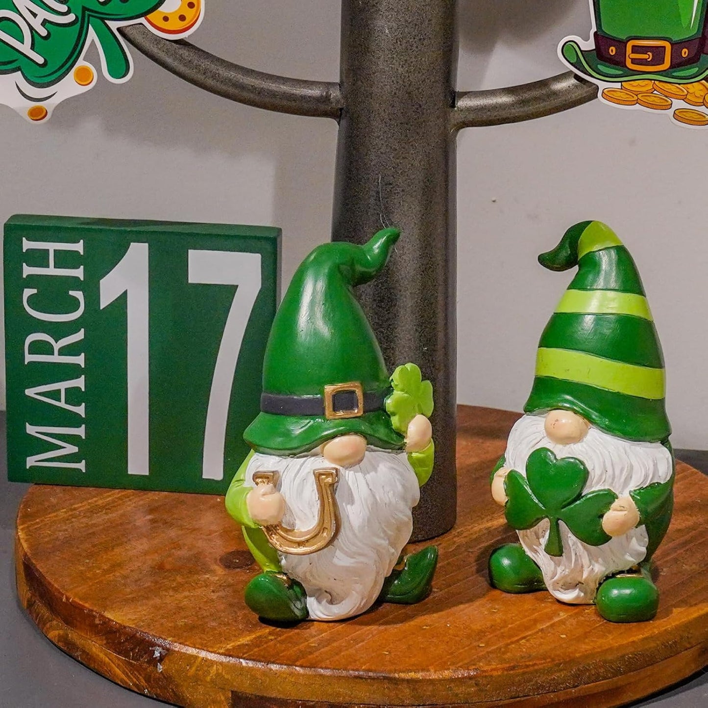 St Patricks Day Decorations Gnome Décor - 2Pc Resin Gnome Figurines with Green Shamrock Horseshoe Modern Farmhouse Décor for Tabletop Home Décor