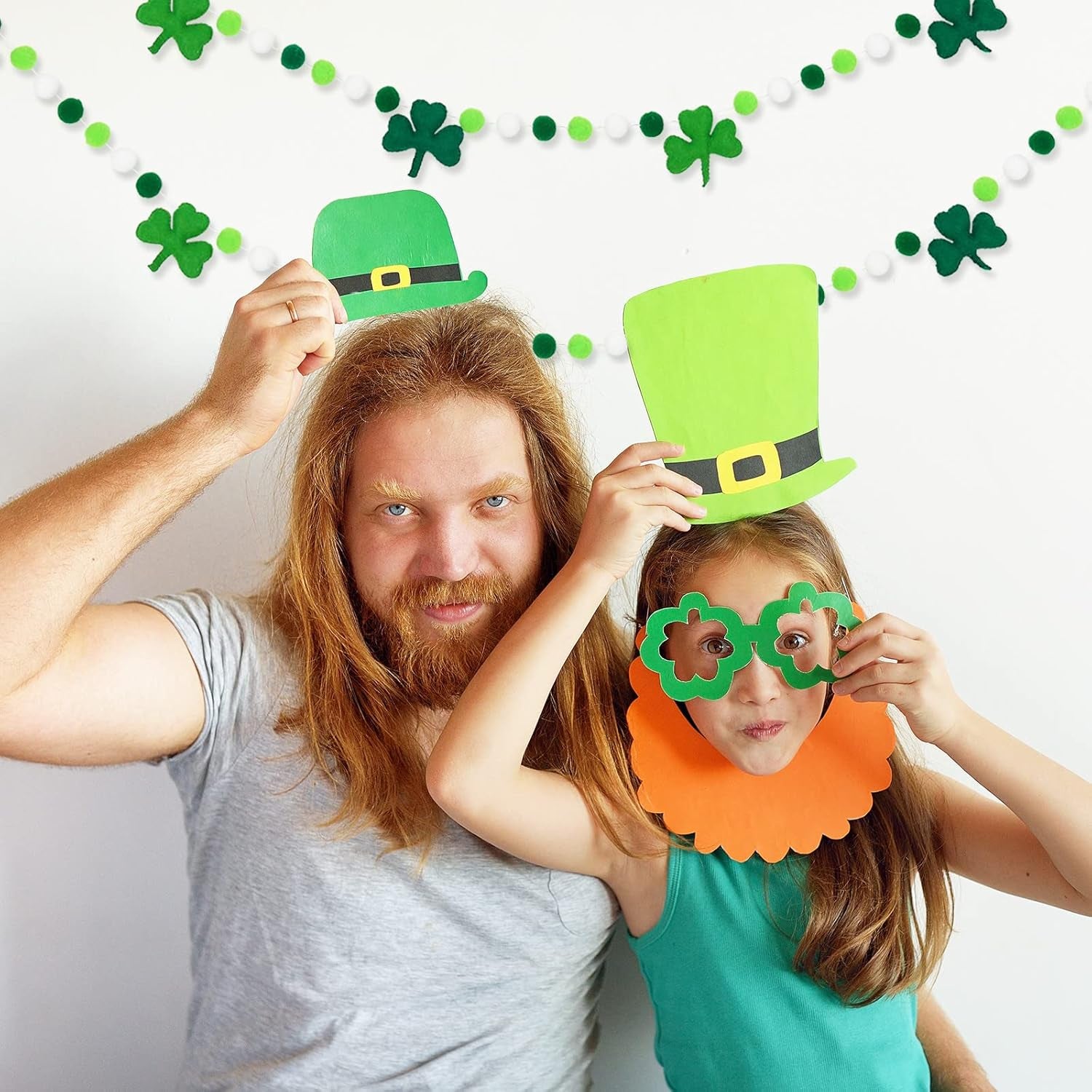 8.2Ft St. Patrick'S Day Felt Pom Pom Banner Lucky Shamrock Garland Green White Pom Ball Clover Decorative Irish Hanging Bunting Garland for St. Patrick'S Day Home Mantel Wall Decor