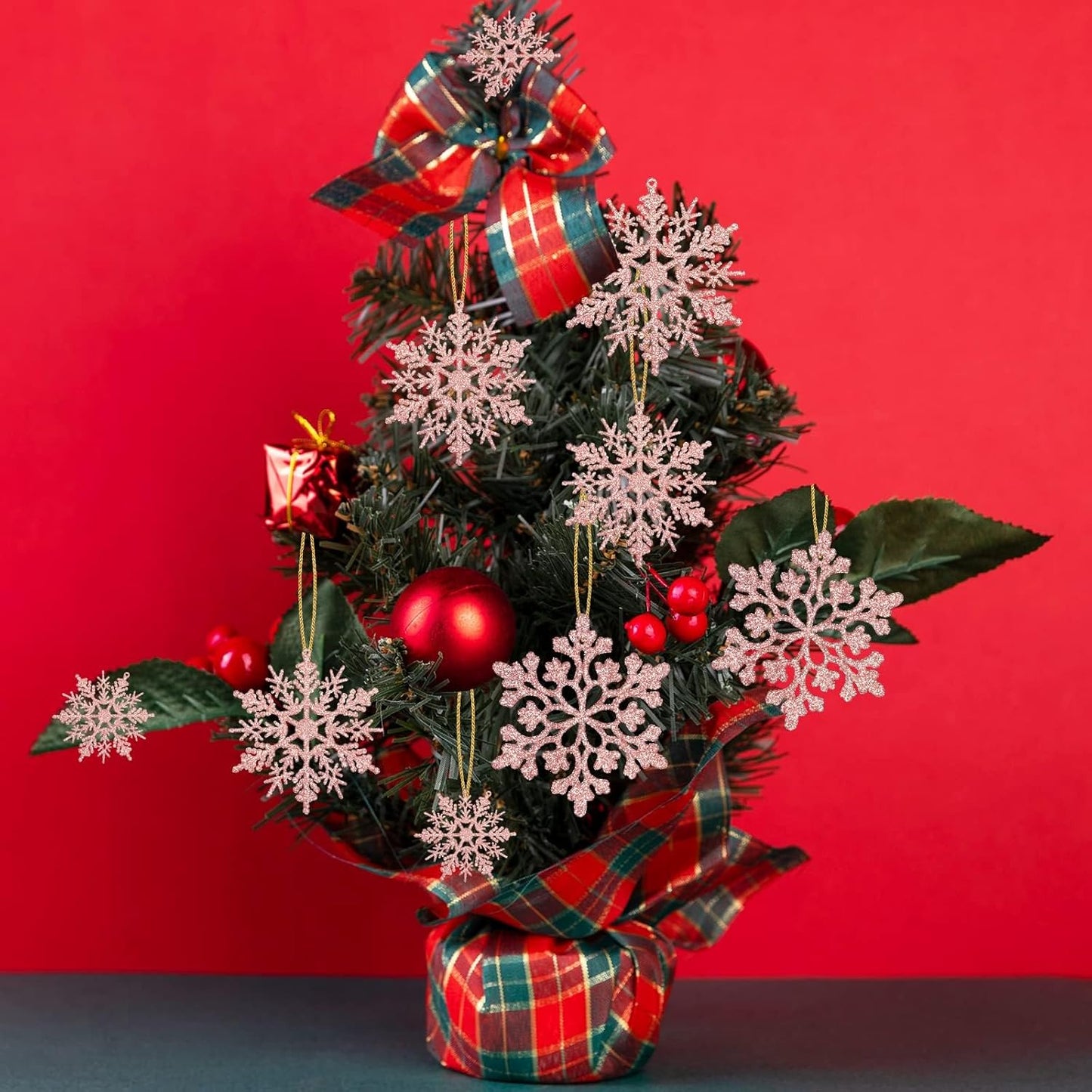 Christmas Tree Decoration Snowflake Ornaments - 36Pcs Rose Gold Glitter Hanging Christmas Snowflake Ornaments for Winter Wonderland Holiday New Year Christmas Tree