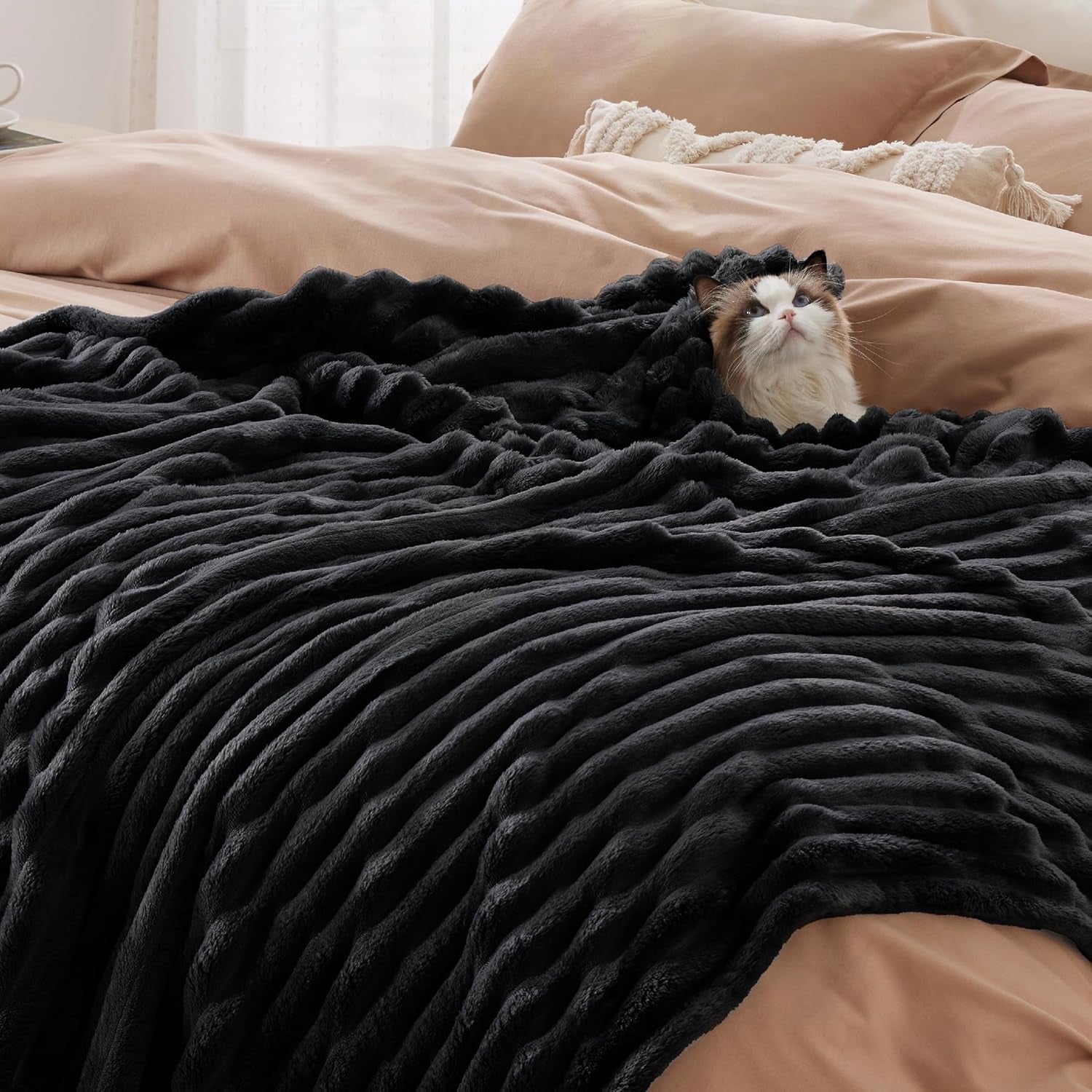 Black Fleece Blanket for Couch - Super Soft Cozy Blankets for Women, Cute Small Blanket for Girls, 50X70 Inches