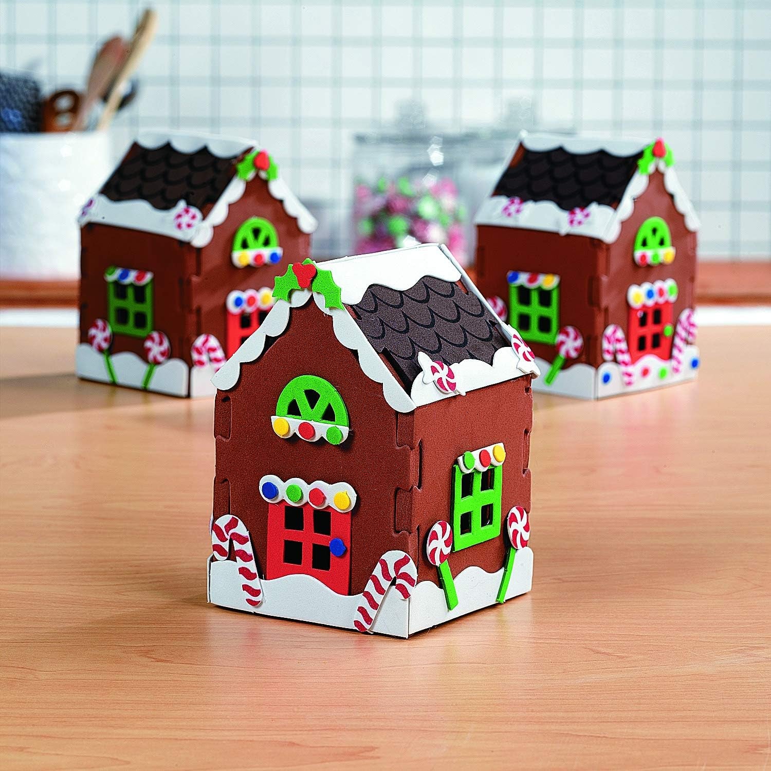 3D Gingerbread House Craft Kit - Makes 12 Houses - Christmas Crafts for Kids and Fun Home Activities