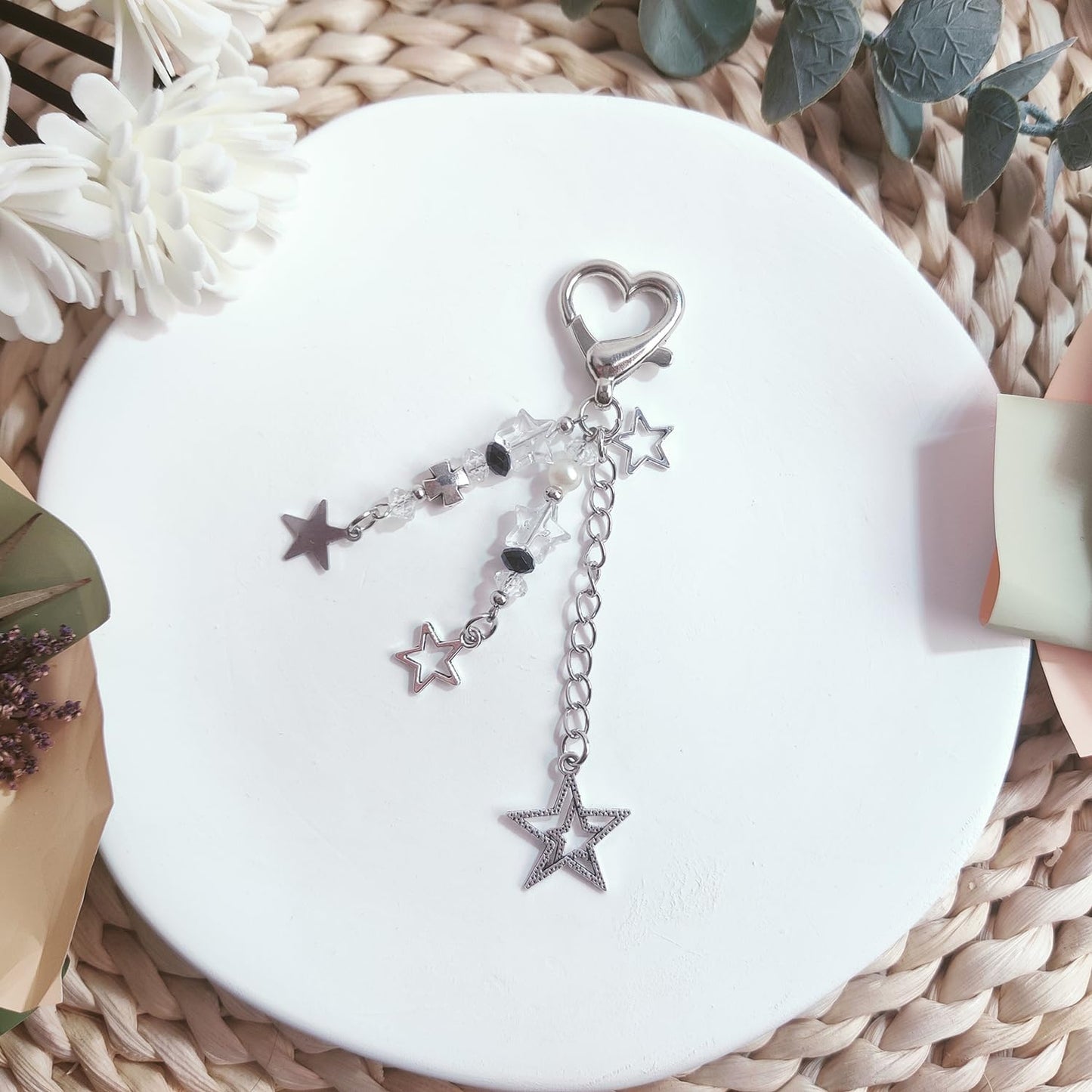 Cute Keychain Aesthetic Y2K Keychain Accessories Heart Butterfly Strawberry Bear Key Chain for Keys Bags Women Gifts