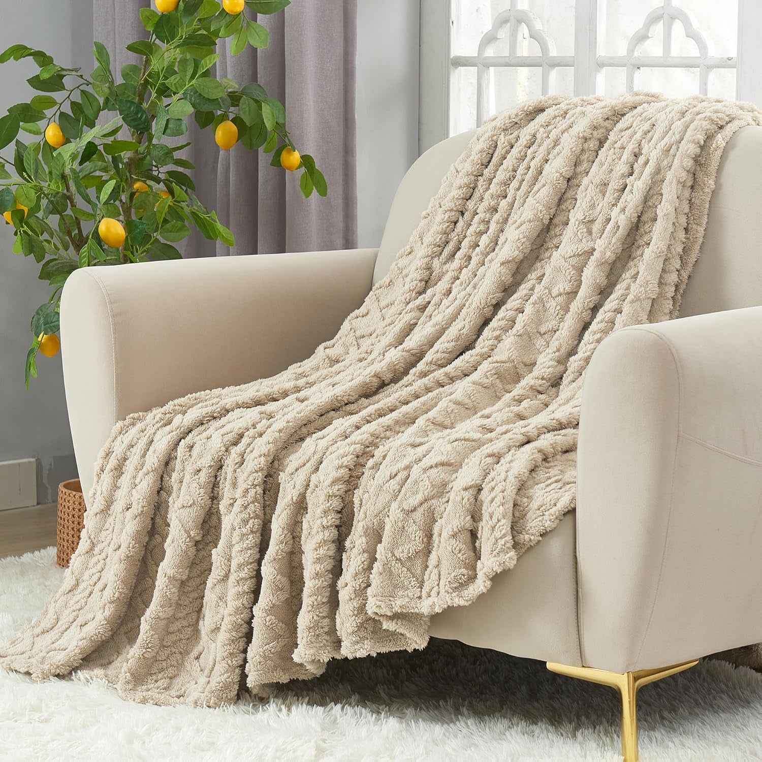 Fleece Throw Blanket - Cozy Soft Lightweight Fuzzy Throw Blanket for Women Portable Throw Blankets for Couch, Warm Present for Birthday, Christmas, Halloween, Housewarming(50"X60", Khaki)