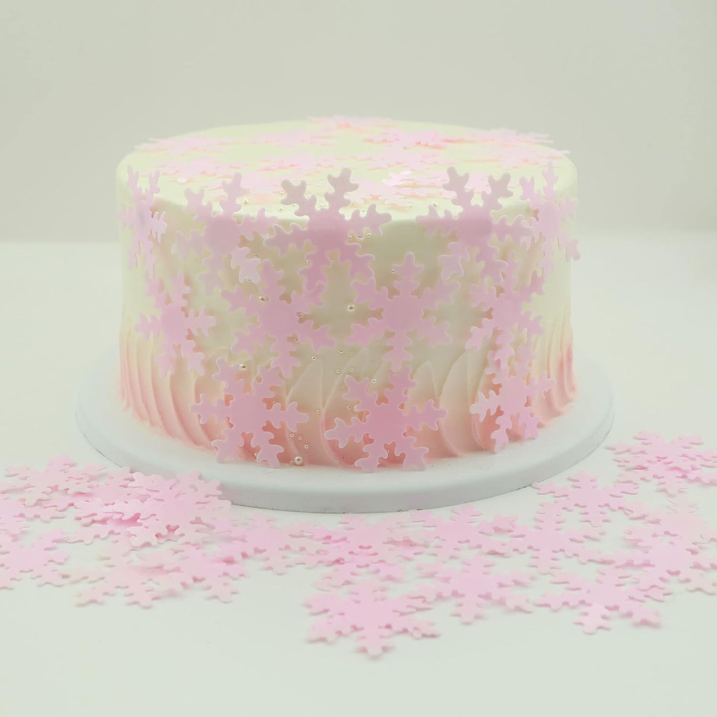 50Pcs Pink Edible Cupcake Cake Toppers Snowflake Cake Decorations for Christmas Winter Frozen Theme Party Supply Decoration