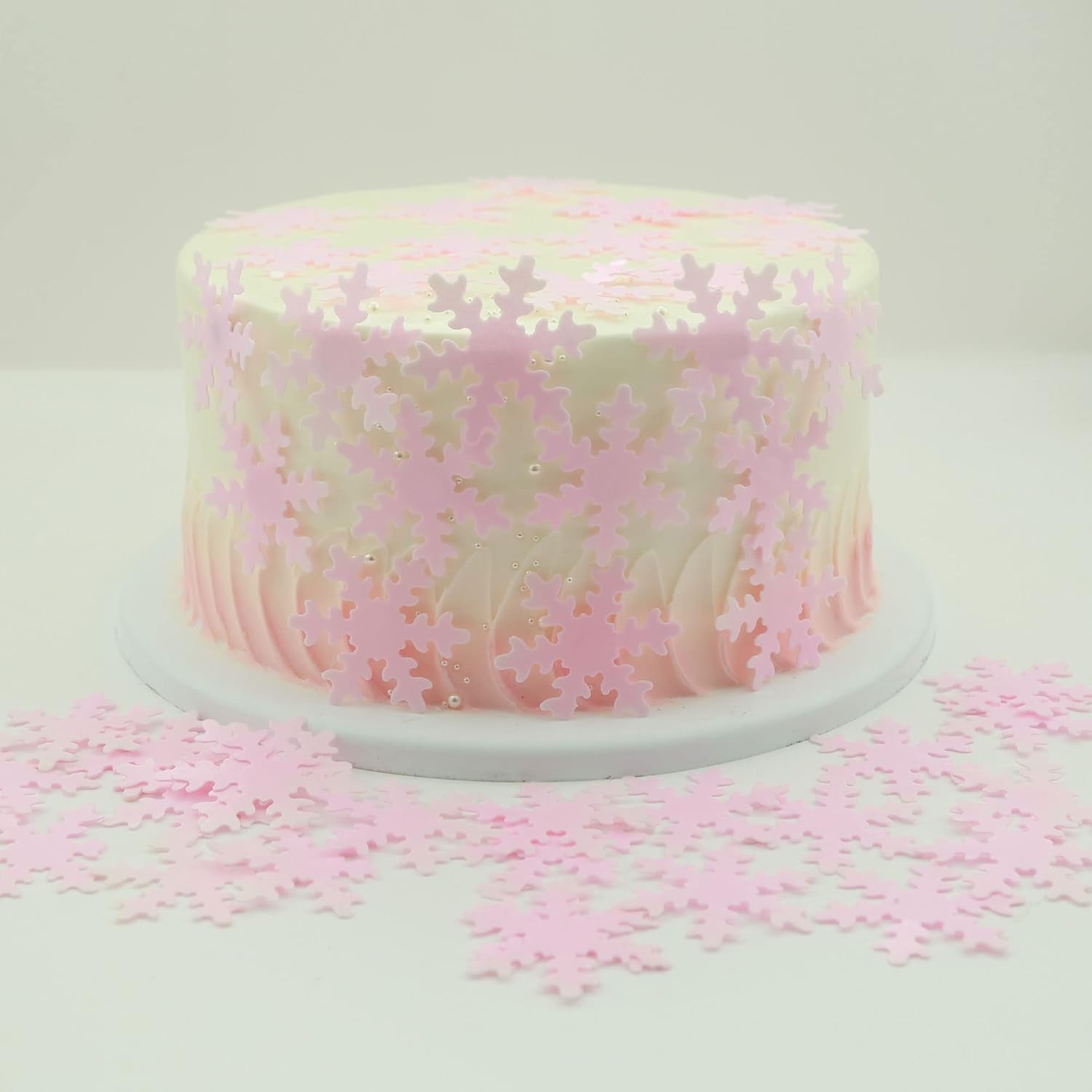 50Pcs Pink Edible Cupcake Cake Toppers Snowflake Cake Decorations for Christmas Winter Frozen Theme Party Supply Decoration