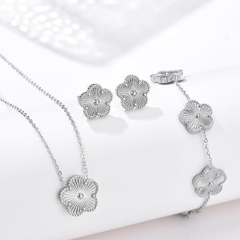 Clover Jewelry Set 18K Gold Plated Stainless Steel Necklace with Flower Design Four Leaf Clover for Women, Elegant Four Leaf Clover Necklace Floral Style Jewelry