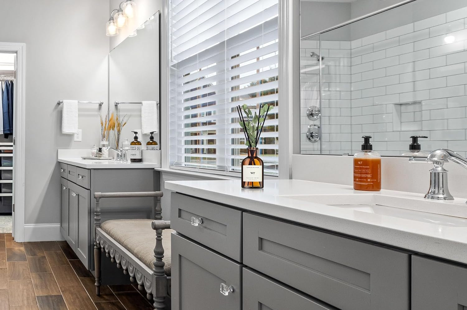 Flower Reed Diffuser Set Eucalyptus & Lavender Scent for Bathroom Accessories Shelf Decor & Air Fresheners, Sticks Defusers with 4.0 Fl Oz Essential Oils, House Bedroom Office Decor & Gift