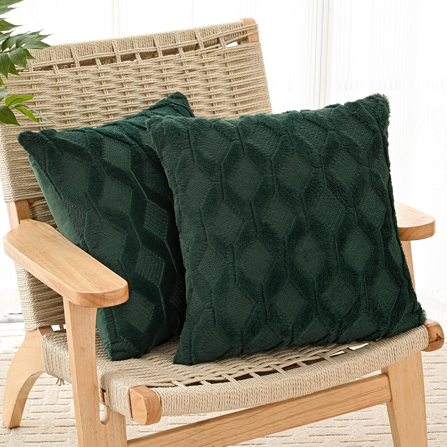 Pack of 2 Faux Wool Throw Pillow Covers 20X20 Inches Decorative Farmhouse Velvet Couch Pillow Case Soft Plush Square Boho Cushion Pillowcase, Dark Green