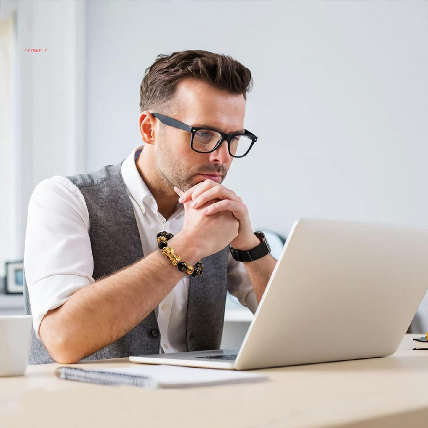 Fengshui Wealth and Luck Bracelet, Feng Shui Black Obsidian Pixiu Wealth Bracelet Prosperity Buddha Beads Elastic Bracelets for Women Men Jewelry