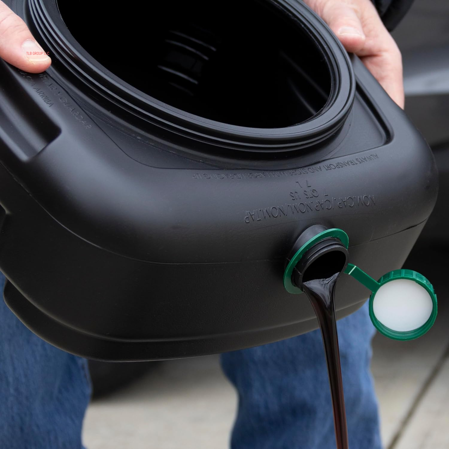 AM07029 7.3 Quart Oil Drain Pan with Lid, Filter Drain Screen, and Pour Spout for Automotive Fluids Including Engine Oil, Anti-Freeze, Transmission Fluid and More, 12" X 12-3/4" X 5.6"