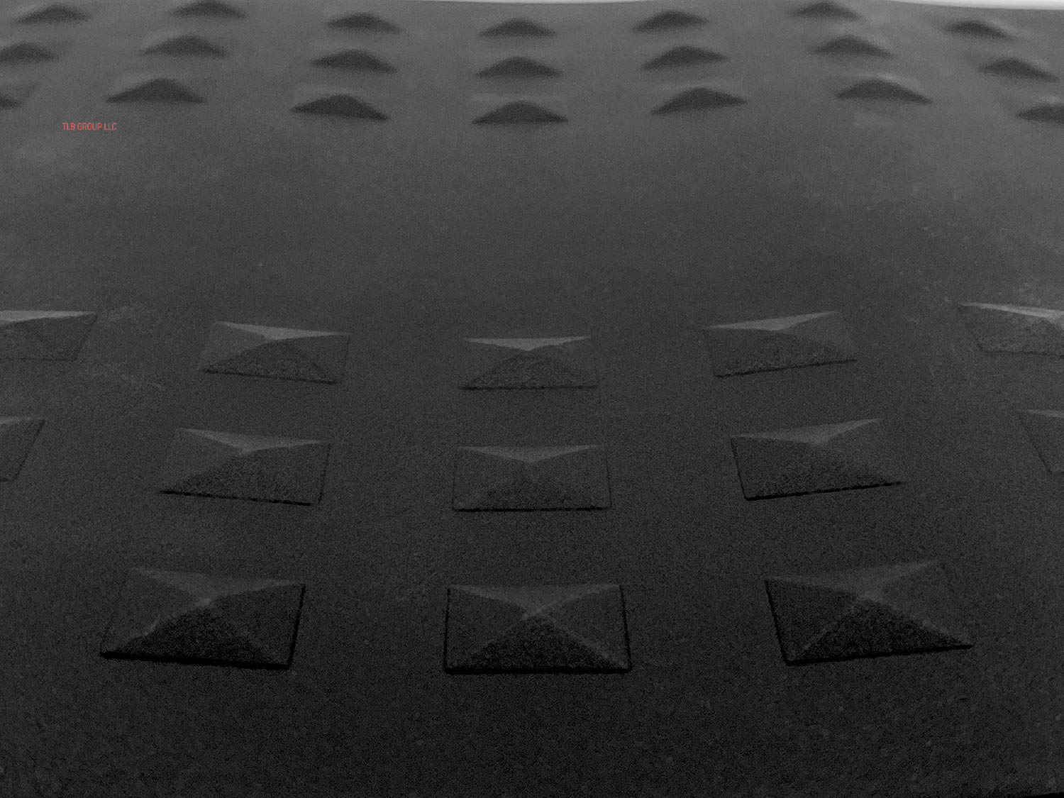 Heat-Resistant Styling Station Mat, Silicone Mat Prevents Work Surfaces from Heat Damage of Styling Tools, Prevent Tool from Falling or Slipping, Black, 9 X 11 Inches