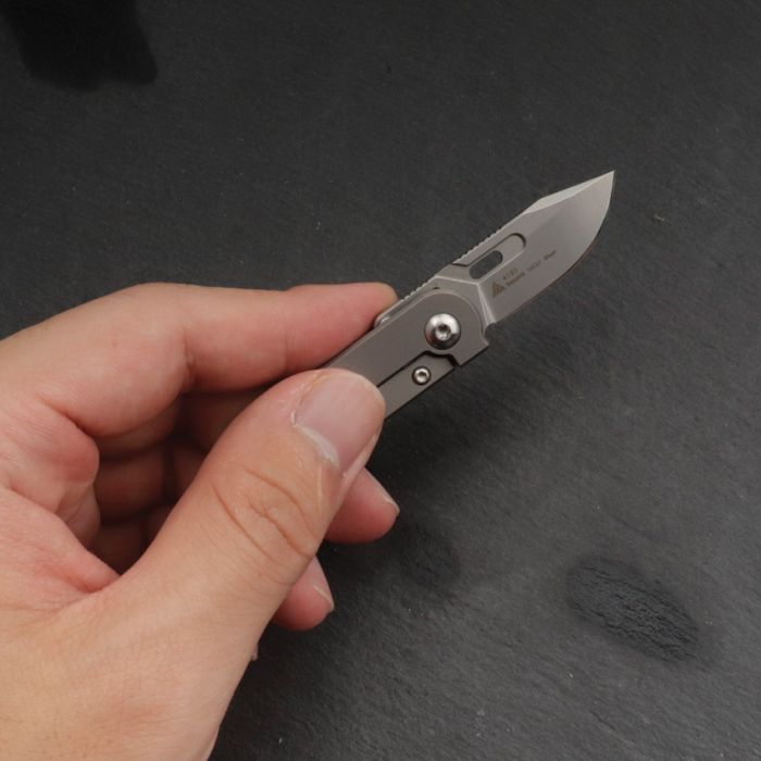 SRM Knives Neck Framelock